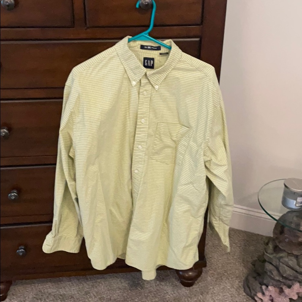 Gap Big and Tall Men’s Full Button Shirt